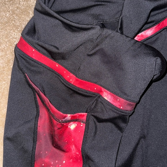 Leggings, Capri’s Style, Size L, Black & Red, EUC - Picture 3 of 4